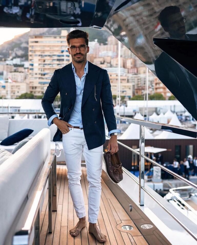 Instagram Old Money style influencer Justus F. Hansen in summer's blazer outfit