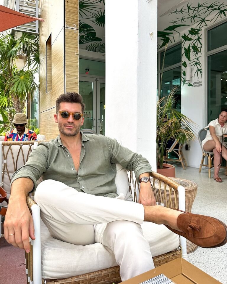 Instagram Old Money aesthetic influencer Justus F. Hansen in a linen shirt and loafer summer's outfit