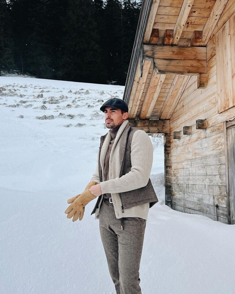 Instagram Old Money fashion influencer Dario Carlucci in a warm winter's outfit