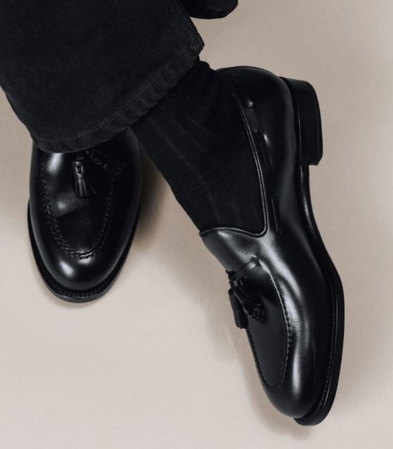 OLD MONEY SHOES - LEATHER LOAFERS - Morjas Tassel Loafers in Black Calf Leather