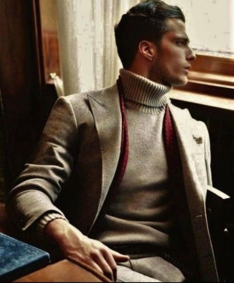 Classic Old Money Style Men's Outfit with Cashmere Turtleneck and Beige Blazer